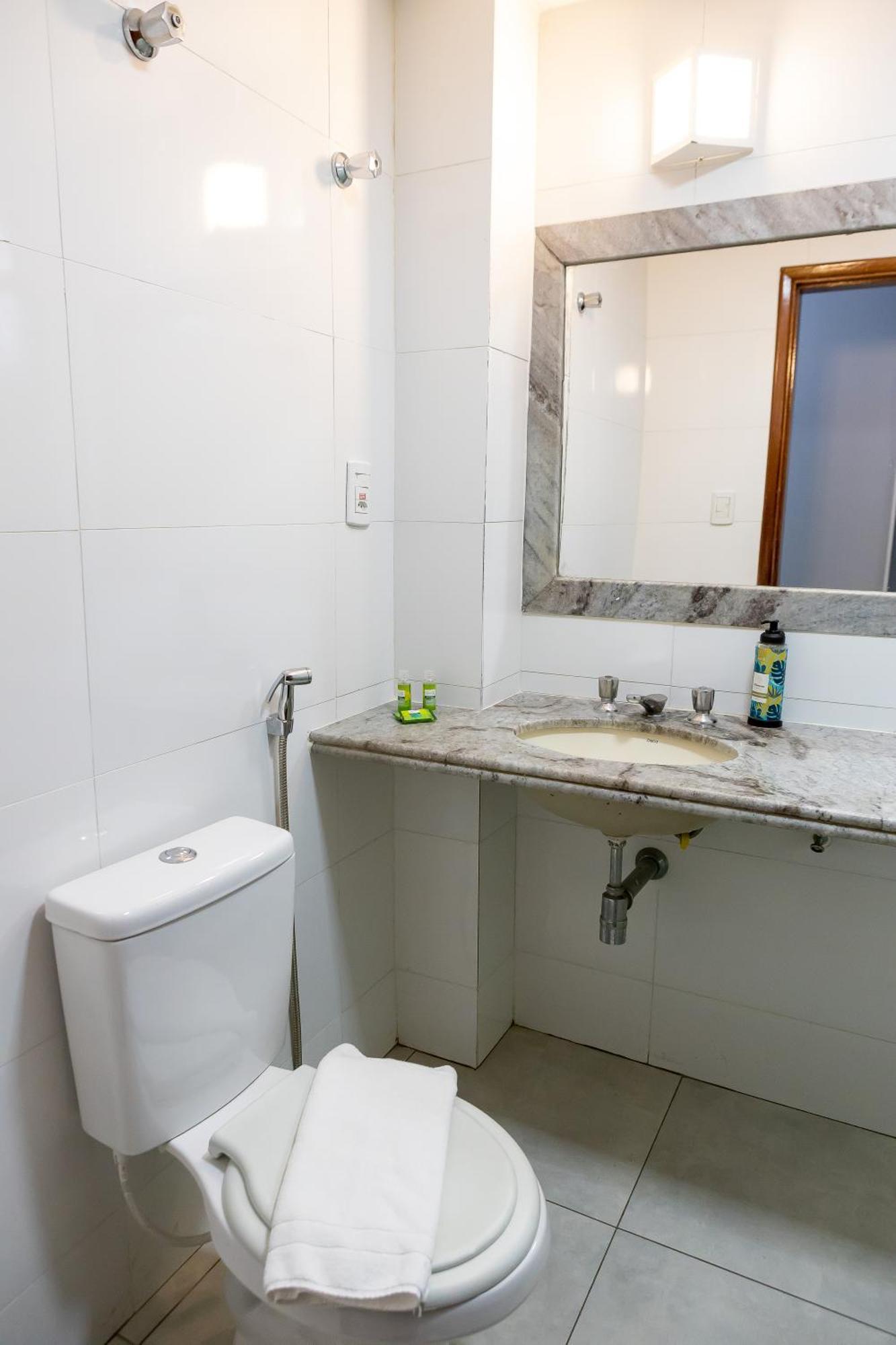 Allegro Hotel Goiânia Exteriör bild